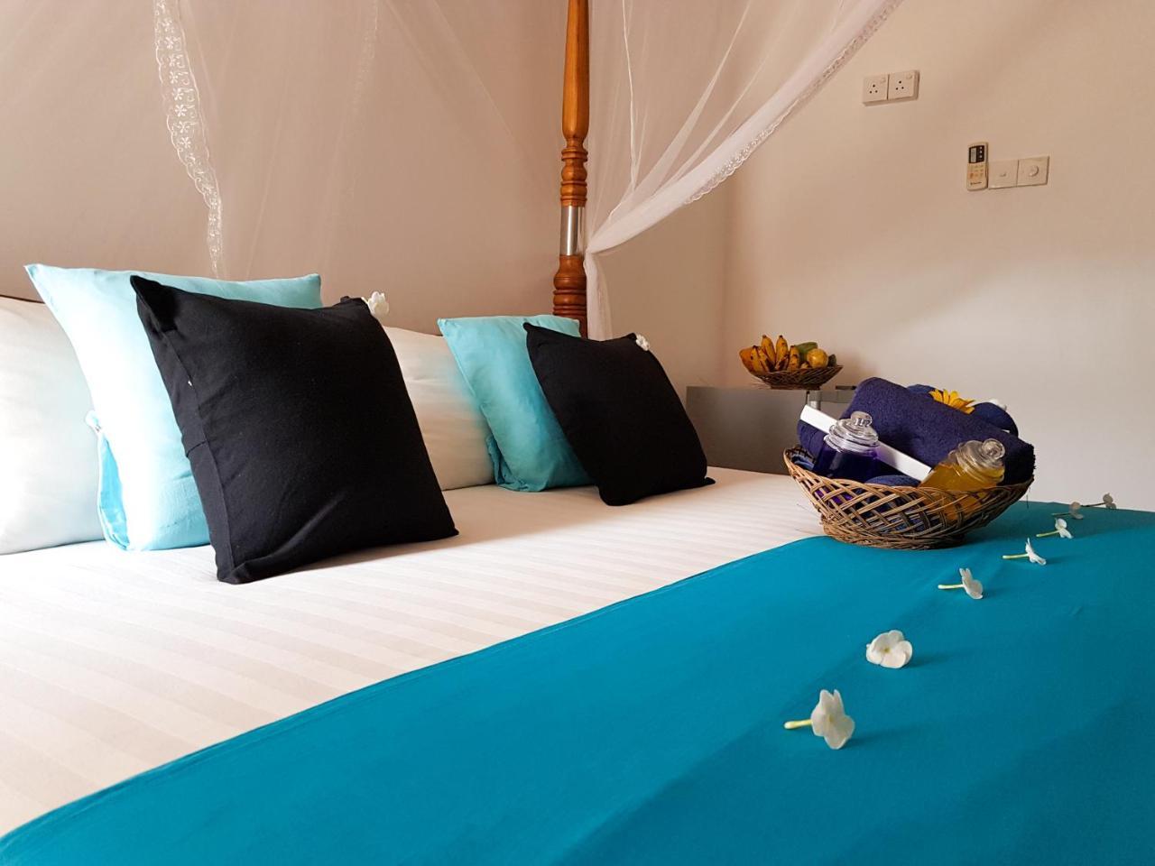 White Villa Beach Resort ミリッサ エクステリア 写真