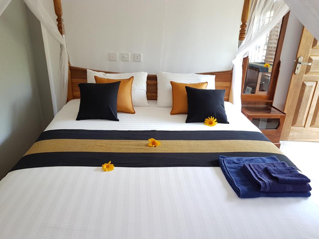 White Villa Beach Resort ミリッサ エクステリア 写真