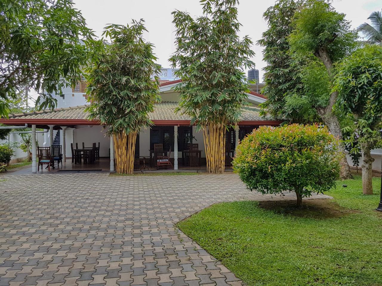 White Villa Beach Resort ミリッサ エクステリア 写真