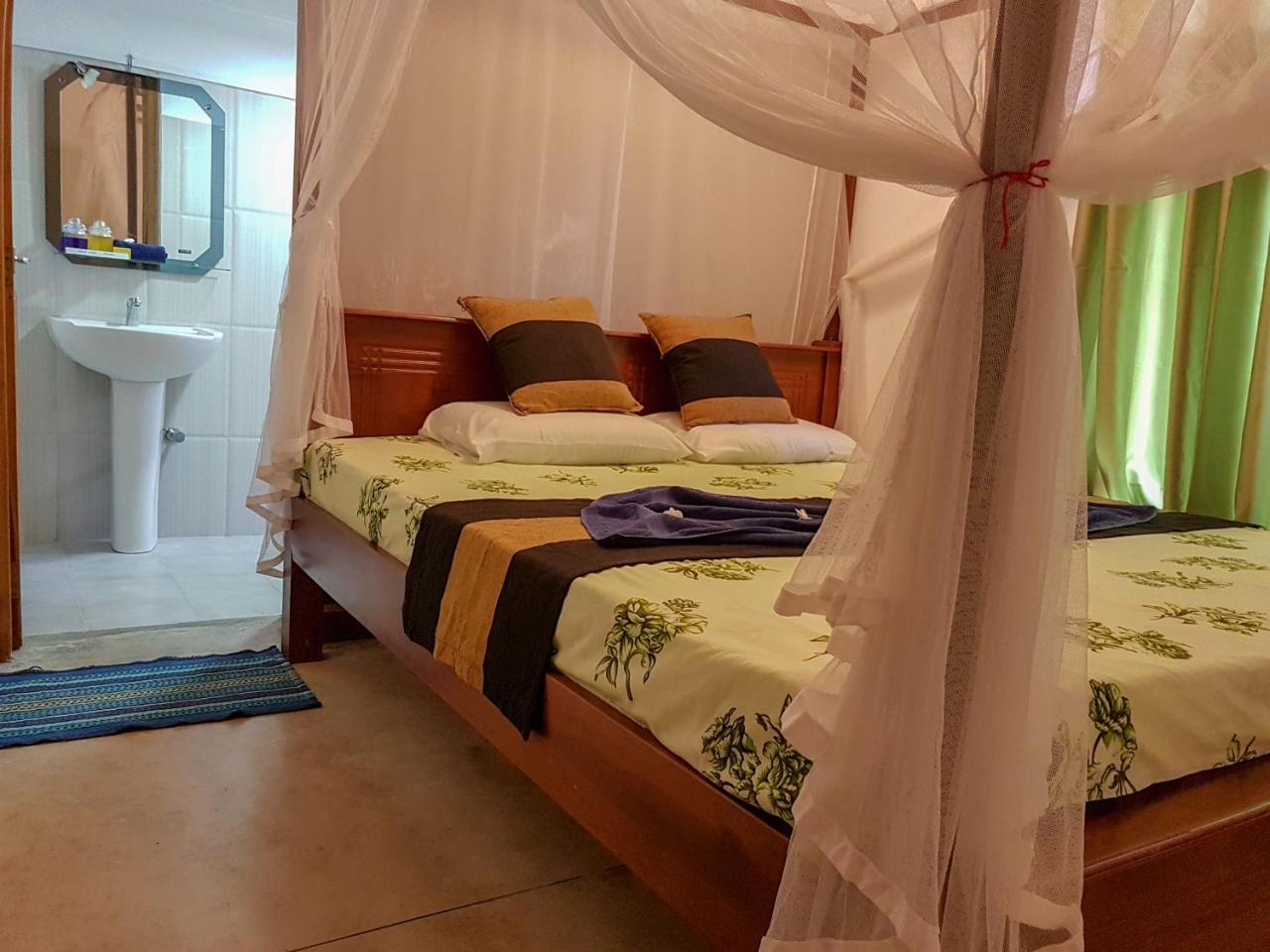White Villa Beach Resort ミリッサ エクステリア 写真