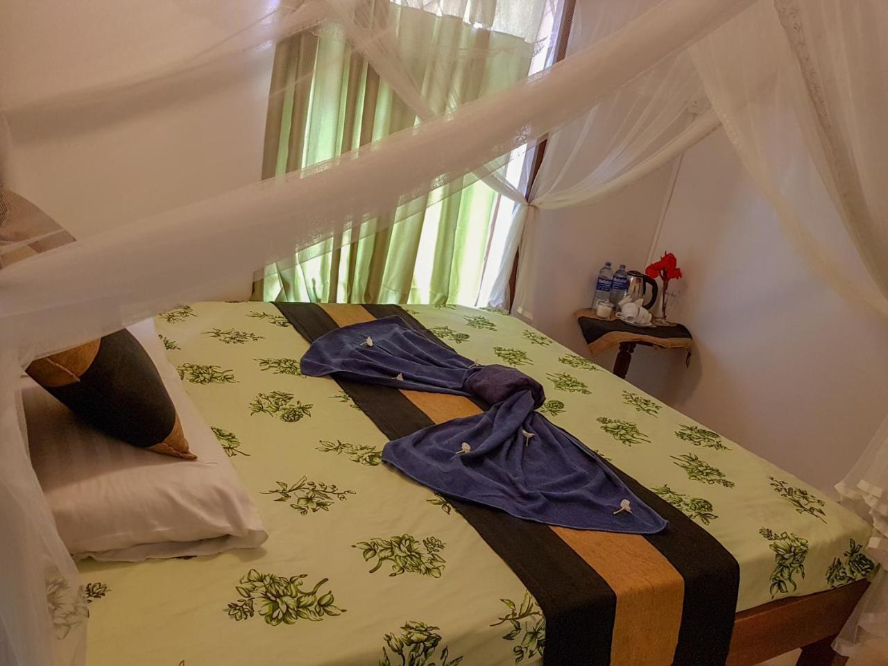 White Villa Beach Resort ミリッサ エクステリア 写真